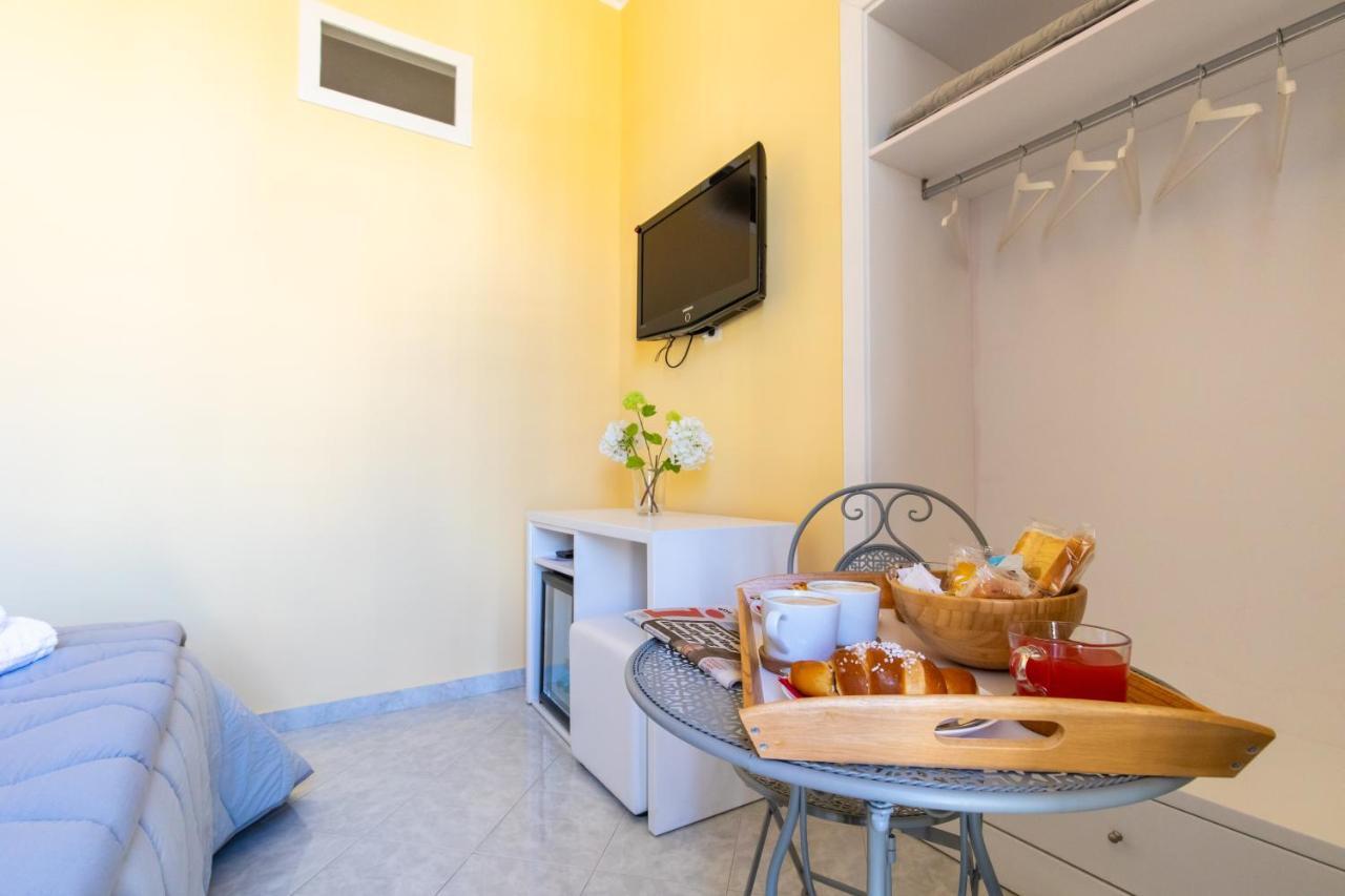 B&B Trianon Naples Luaran gambar
